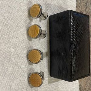 2 pairs of Thomas Pink cuff links.